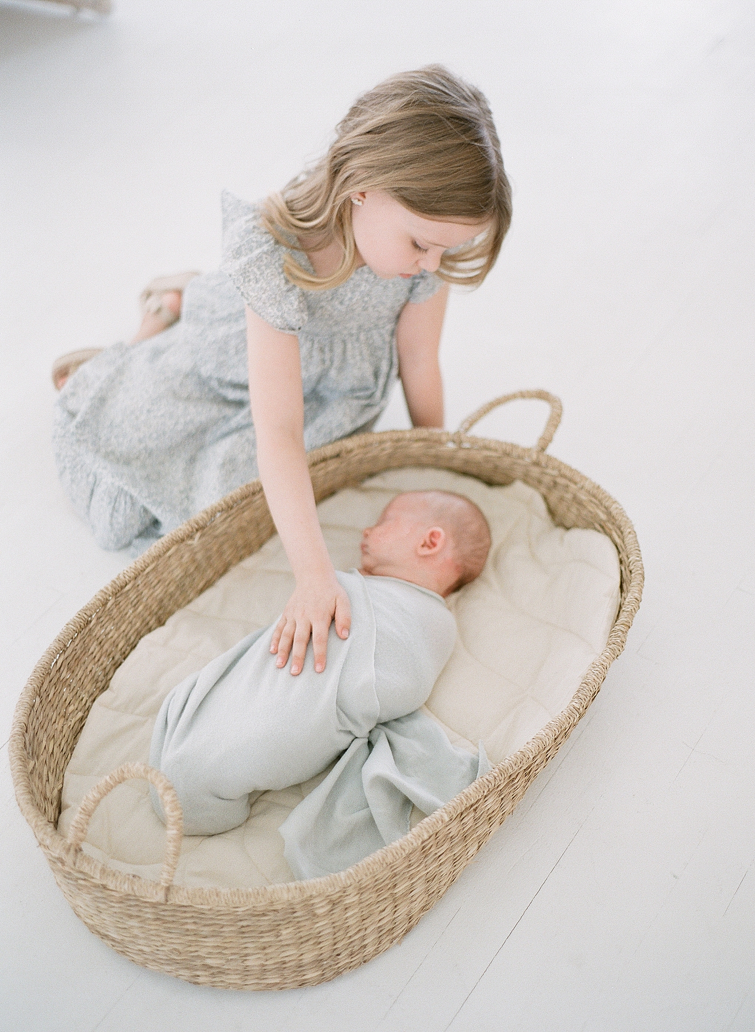 Des Moines Family & Newborn Photography_0040.jpg